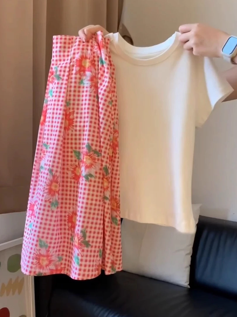 夏季简约风穿搭韩系俏皮少女纯色系短袖T恤格纹印花半身裙两件套