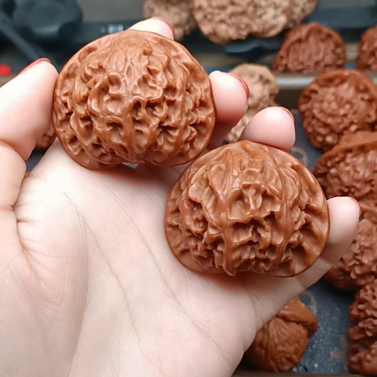 核桃宫灯狮子头宫灯狮子头