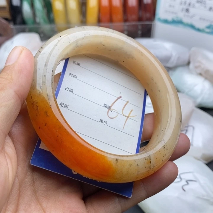 未镶嵌手镯石英质玉