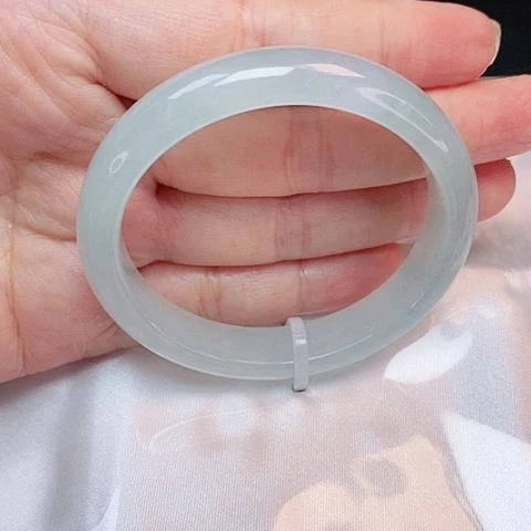 【闪购商品】翡翠手镯未镶嵌贵妃54