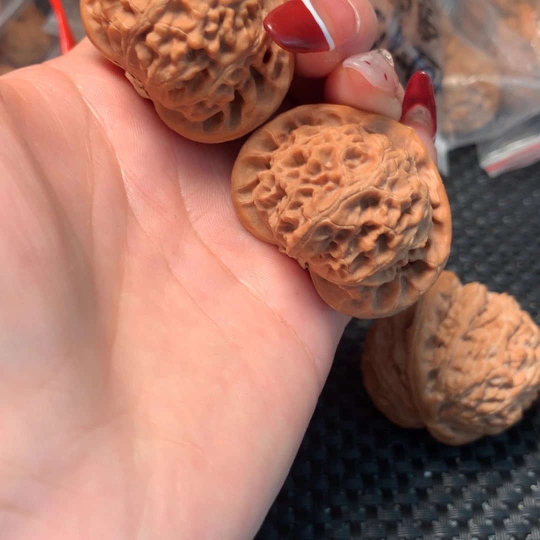 【闪购商品】文玩核桃吊坠谜****?宫灯
