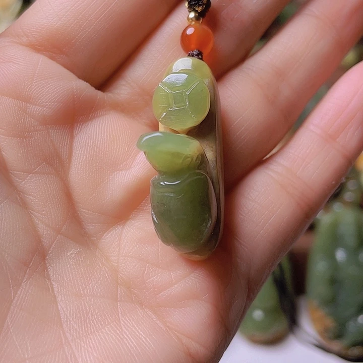 未镶嵌手串岫岩河磨玉（透闪石质玉）