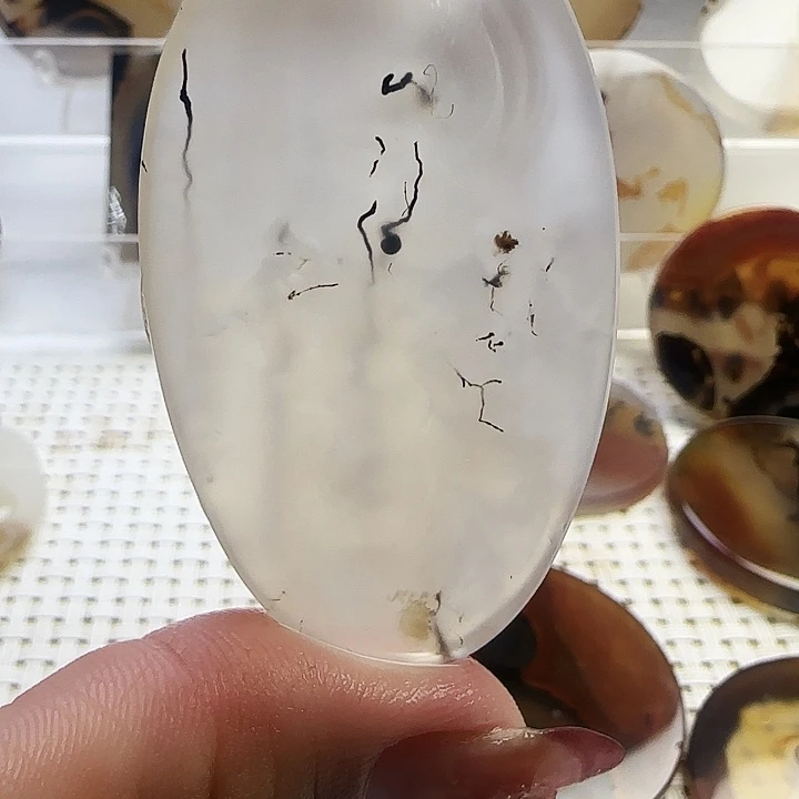 玛瑙/玉髓未镶嵌珠宝奇石