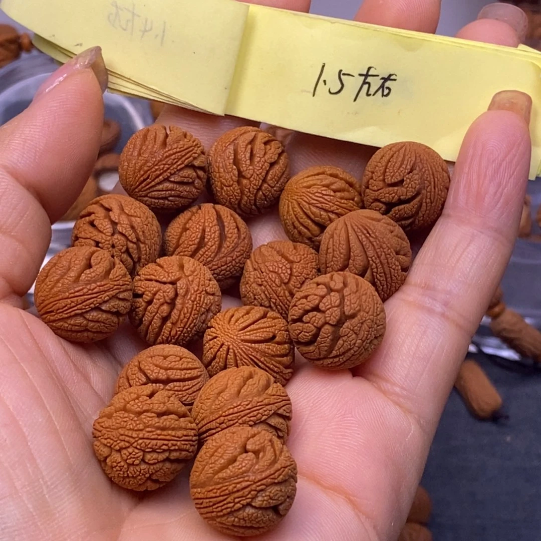 秦岭龙纹桃核手串16颗