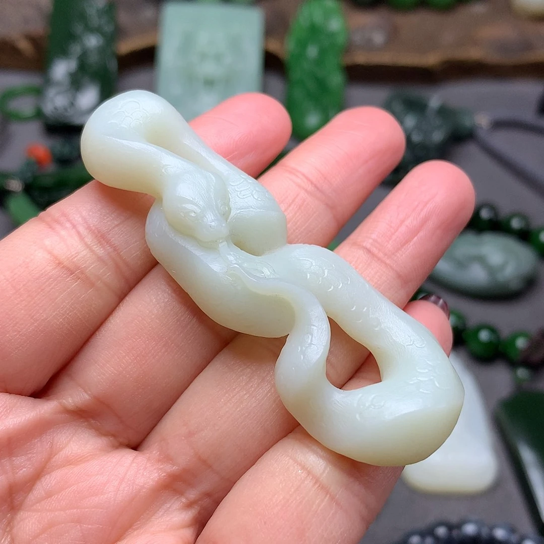 和田玉颈饰未镶嵌