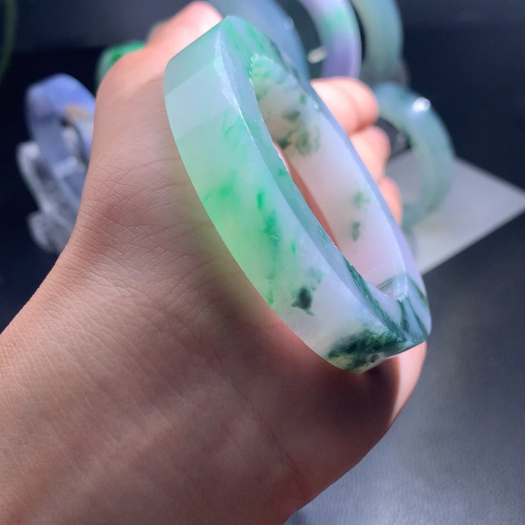 未镶嵌手镯定制翡翠