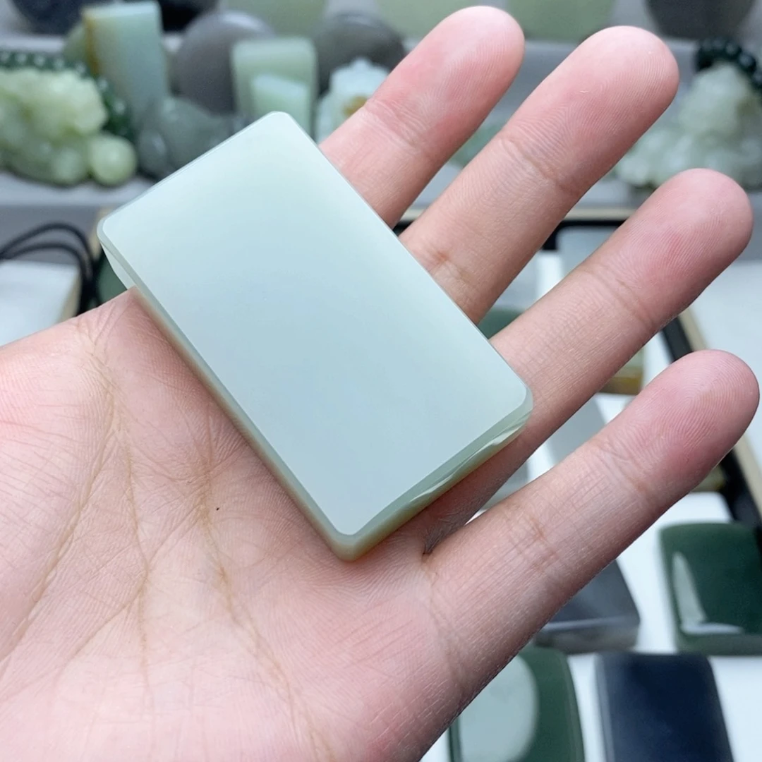 和田玉颈饰未镶嵌木****鱼