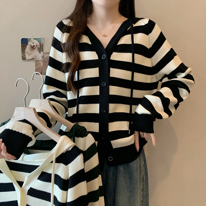 3419大码女装2024秋冬新款时尚针织衫胖mm宽松条纹连帽长袖毛衣女