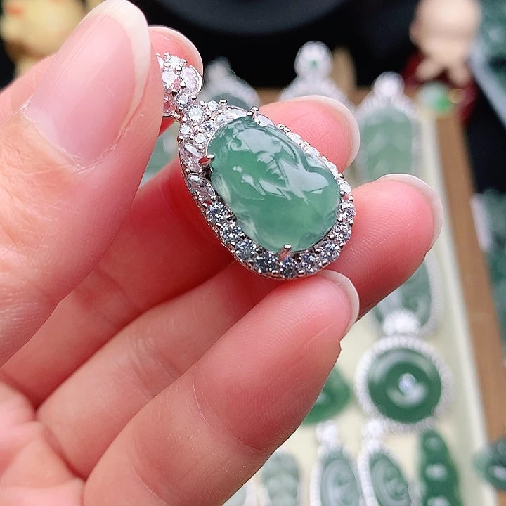 颈饰未镶嵌翡翠吊坠