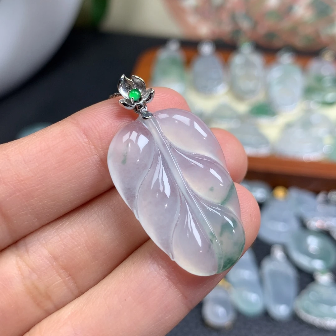 翡翠颈饰18K金镶嵌翡翠