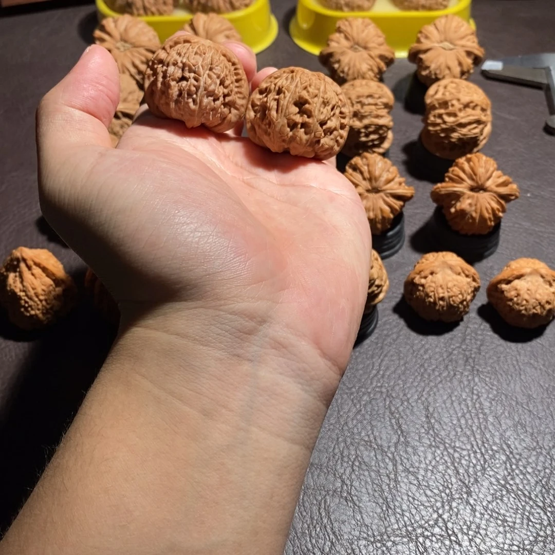 把件文玩核桃37全品球白