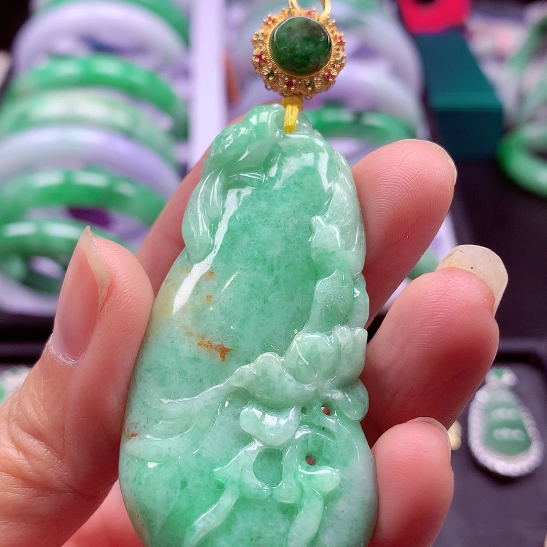 翡翠银S925镶嵌颈饰翡翠