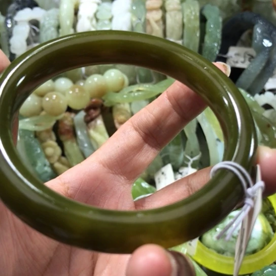 未镶嵌岫玉手镯61.62