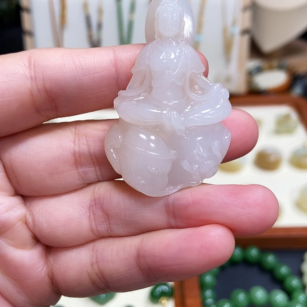 和田玉未镶嵌颈饰