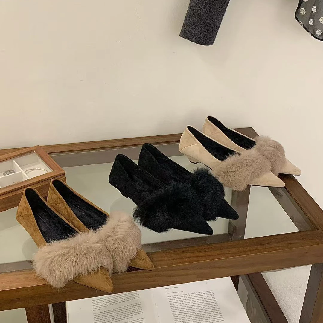 尖头时尚冬季舒适外穿平底浅口配裙子女鞋—