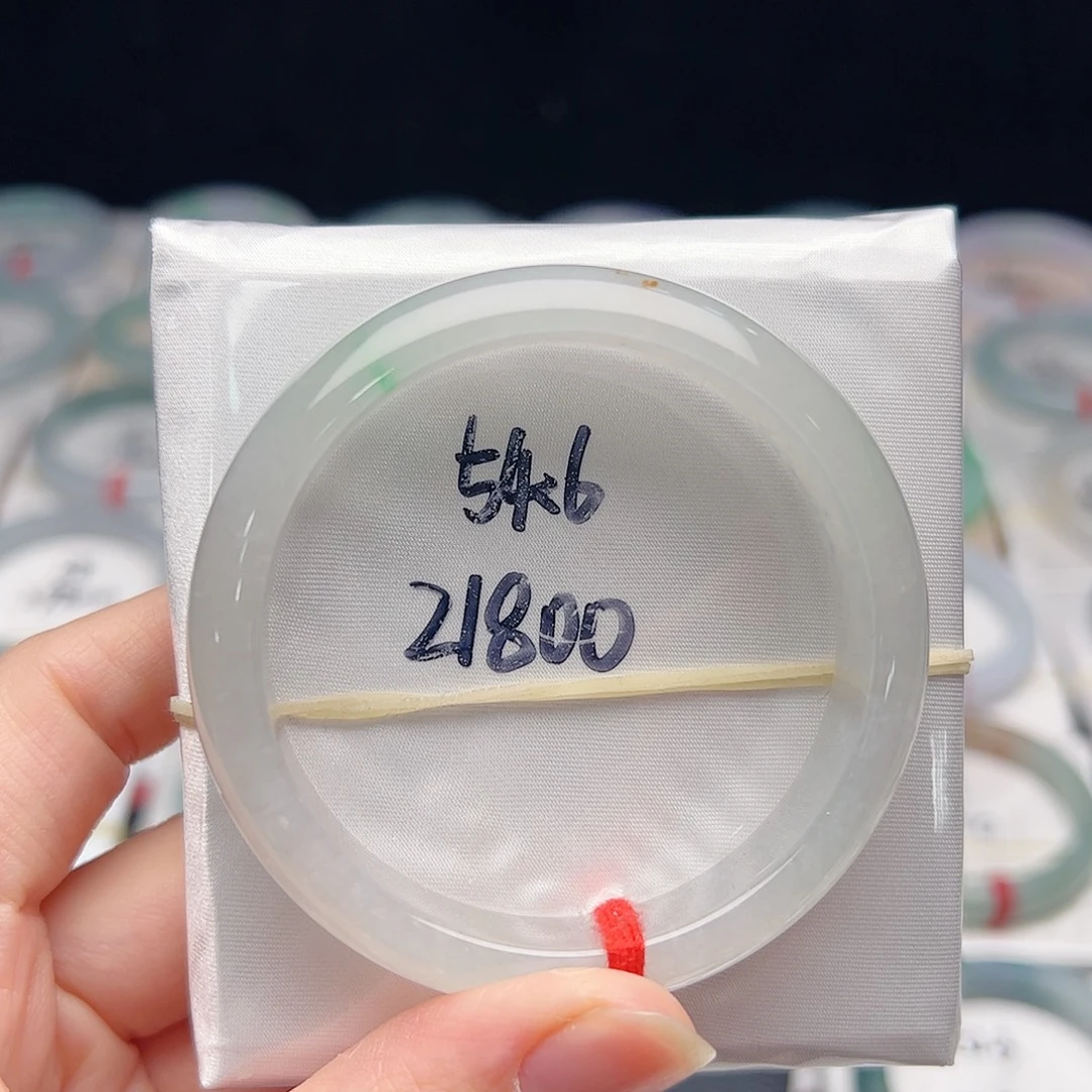 翡翠未镶嵌手镯A货