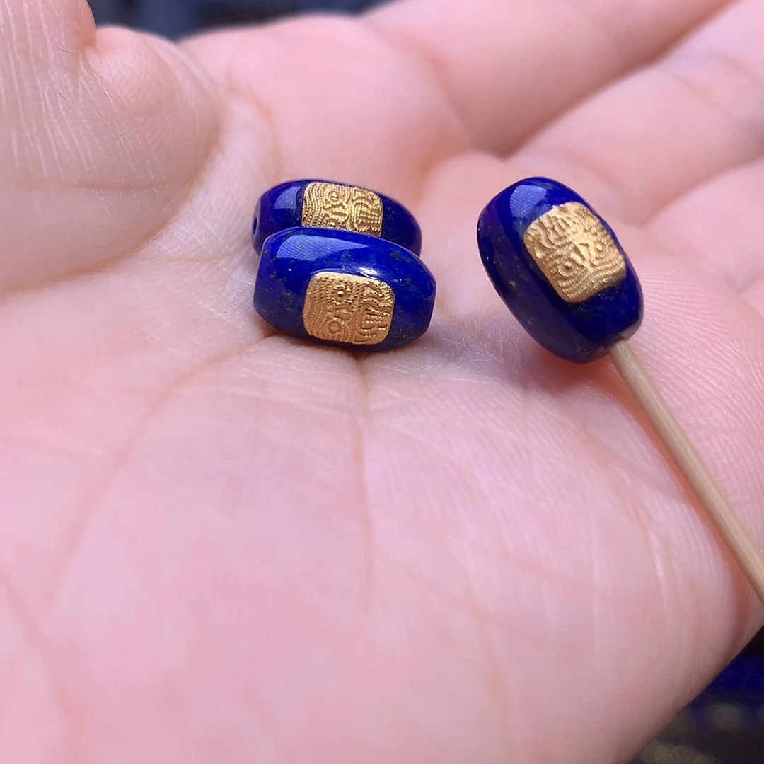 银S925镶嵌青金石隔珠背云