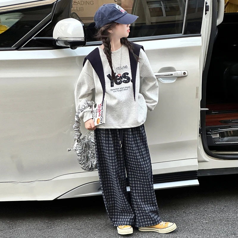 女孩秋冬装时髦卫衣套装2025新款女大童披肩加绒格子阔腿裤两件套