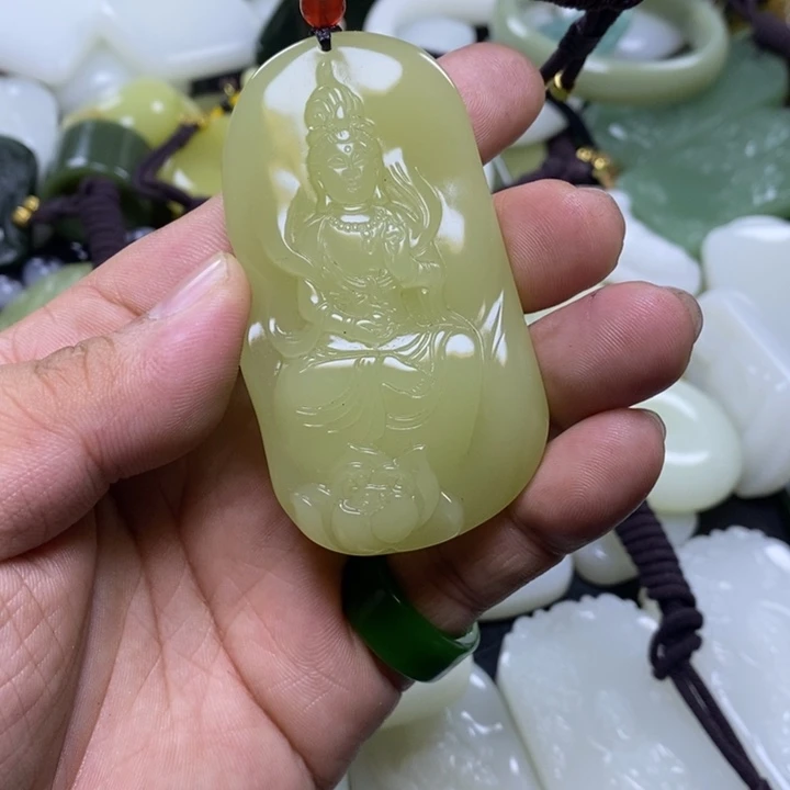 和田玉未镶嵌颈饰