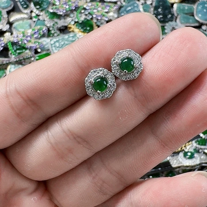 翡翠颈饰未镶嵌天然A货翡翠放漏