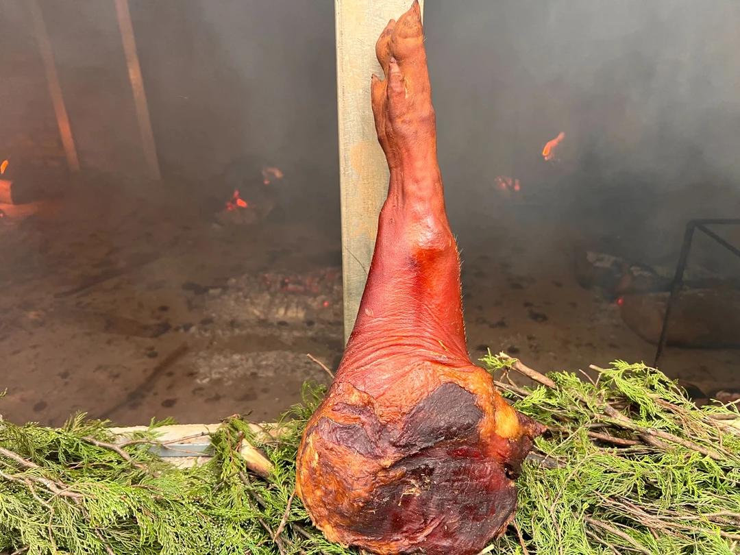 四川特产正宗柴火烟熏腊肉前腿猪蹄农家土猪贵州腊肉正宗烟熏腊肉