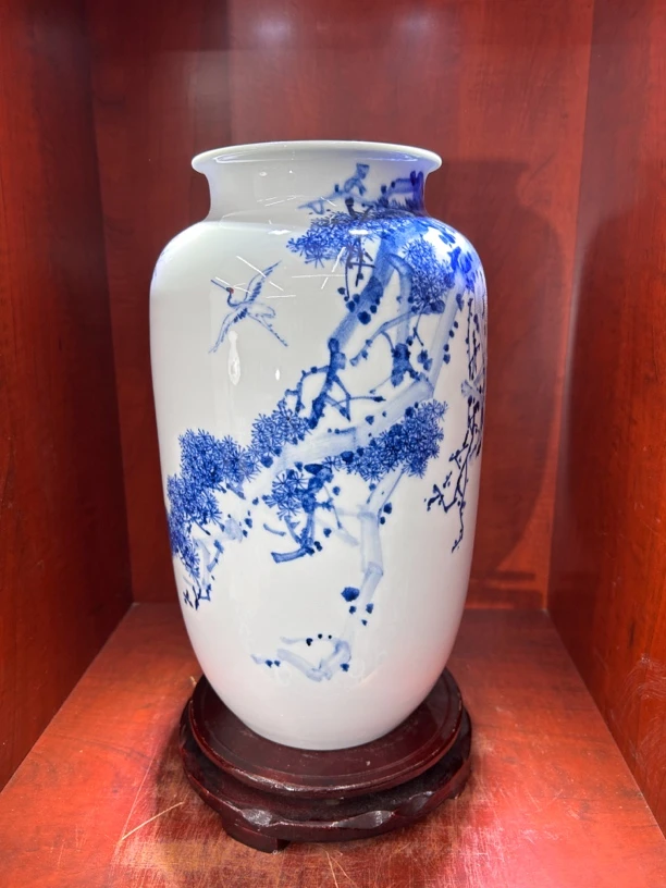 釉下青花花鸟冬瓜花瓶摆件