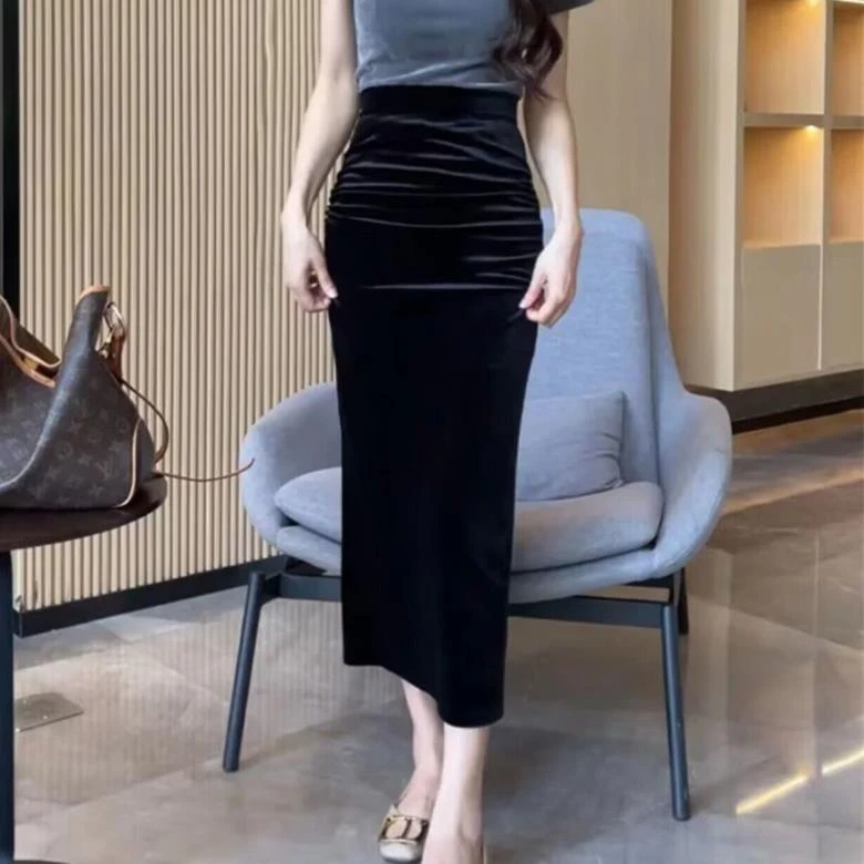 丝绒半身裙女秋冬2025新款高腰显瘦褶皱a字包臀裙复古开叉一步裙