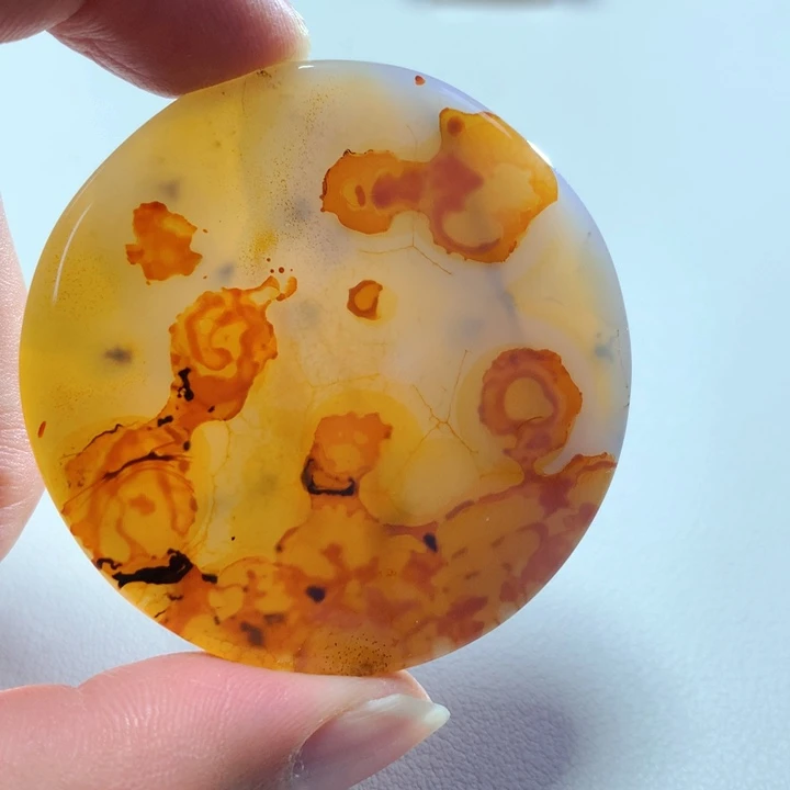 玛瑙/玉髓颈饰未镶嵌是***庆