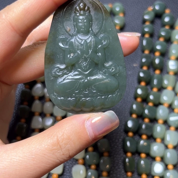 和田玉颈饰未镶嵌