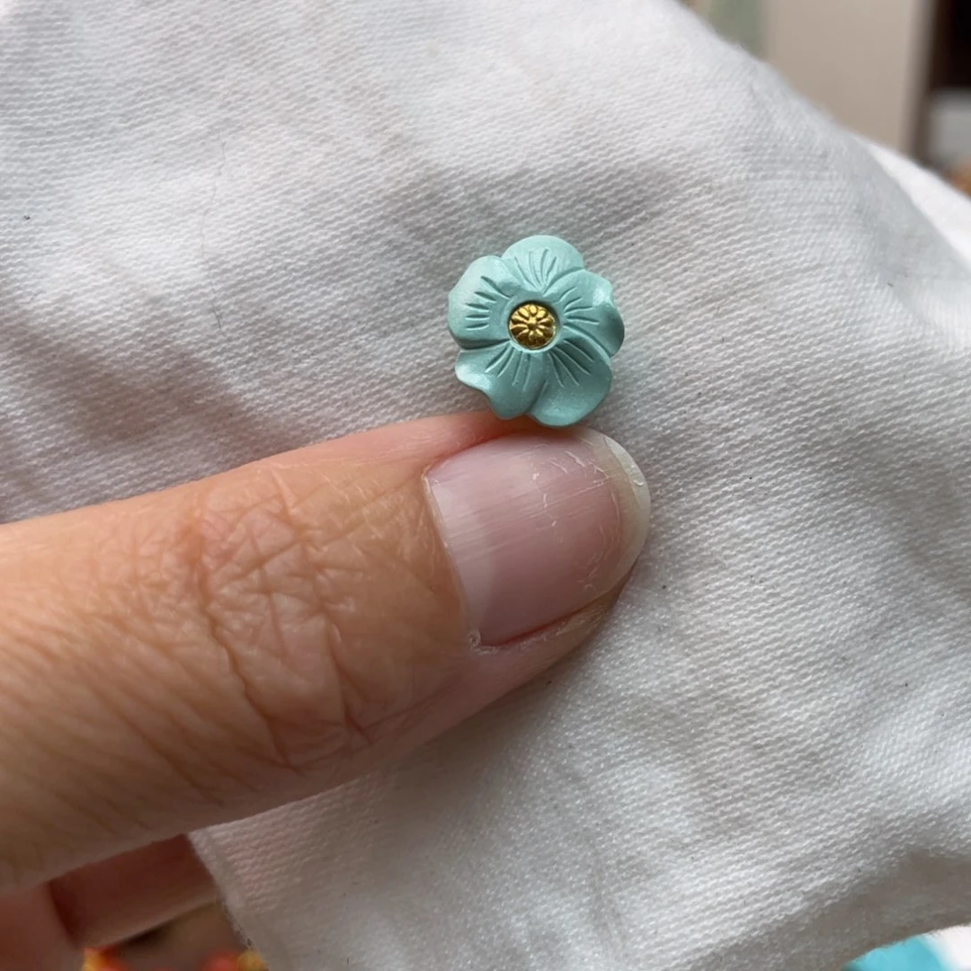 绿松石雕刻件未镶嵌