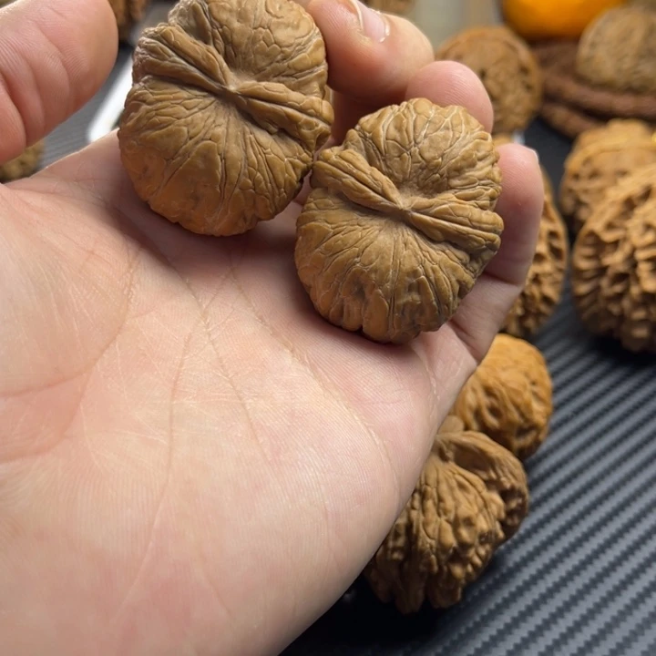 文玩核桃把件42全品猫头鹰元宝