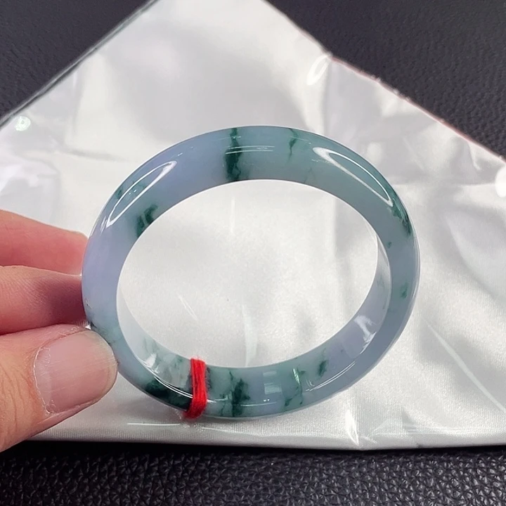 翡翠手镯未镶嵌人**我翡翠