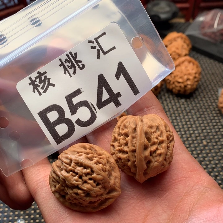 文玩核桃吊坠凤凰台