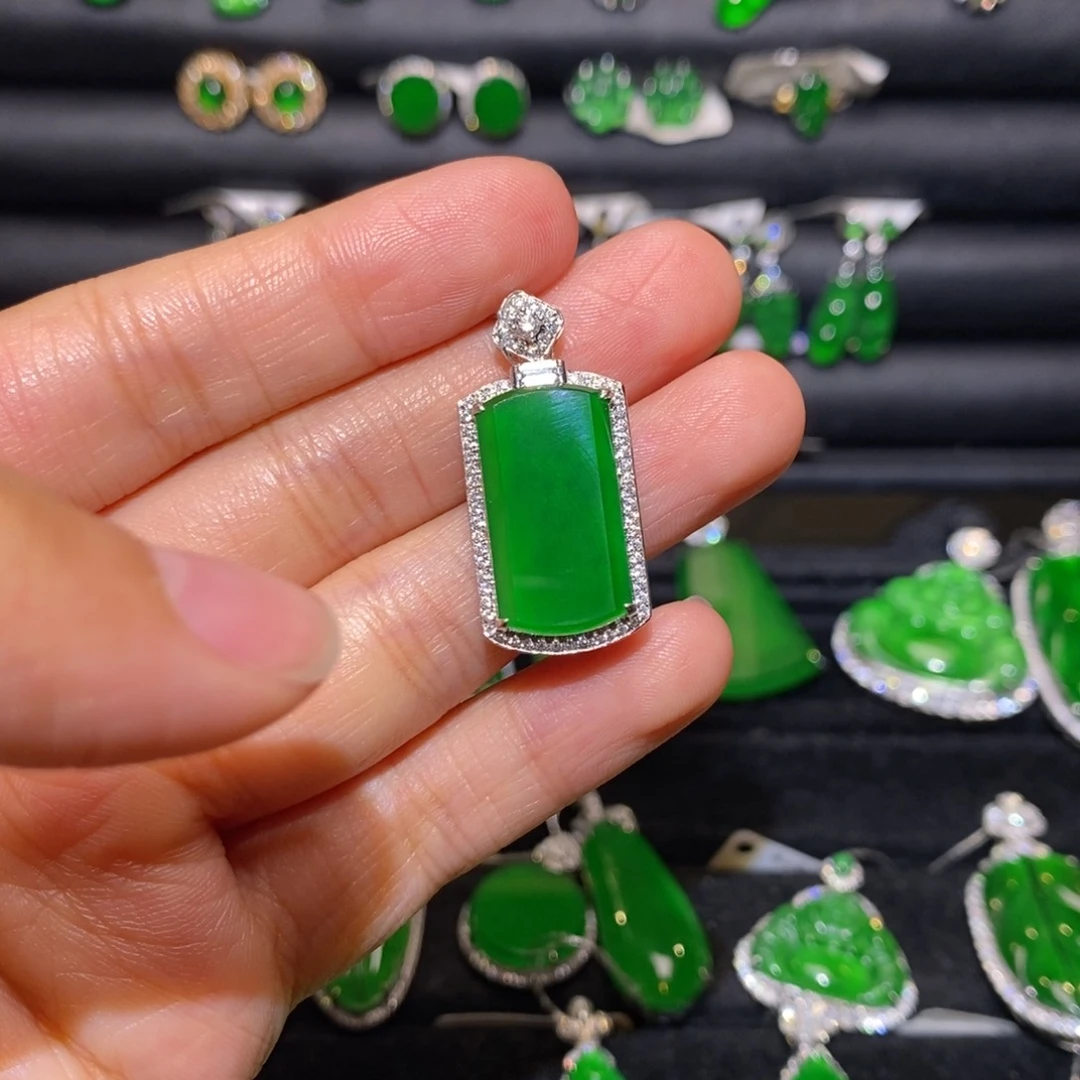 翡翠18K金镶嵌吊坠(不含链)无事牌