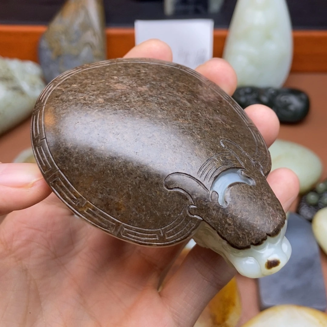 阳****和田玉未镶嵌颈饰