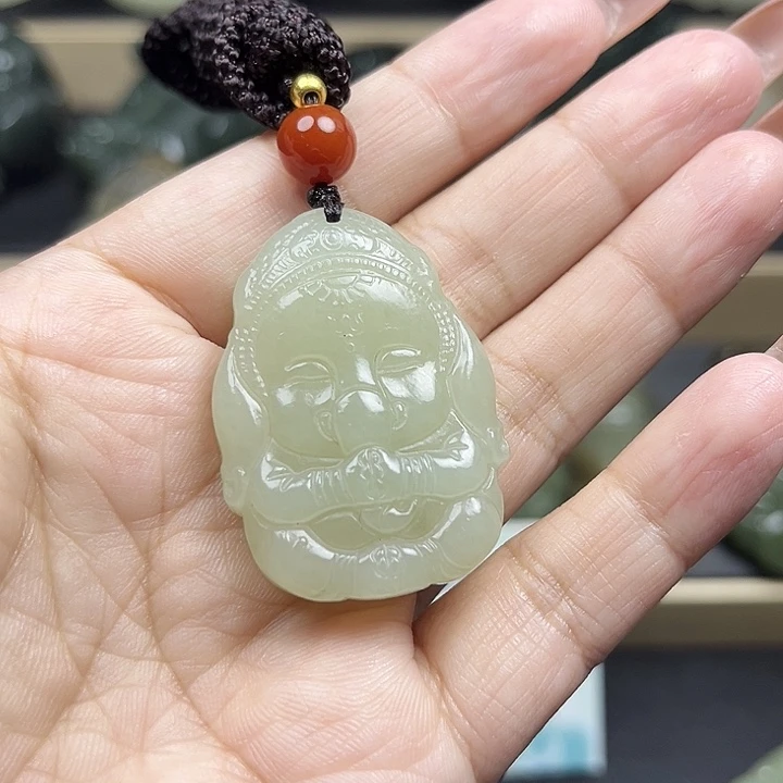 颈饰未镶嵌和田玉