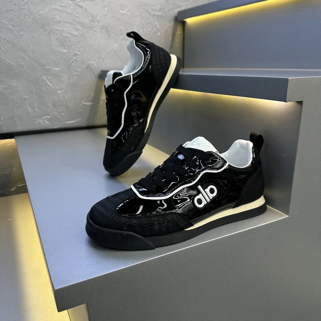 广州ok男鞋秋季系带青少年纯色休闲板鞋轻奢休闲鞋时尚潮鞋板鞋