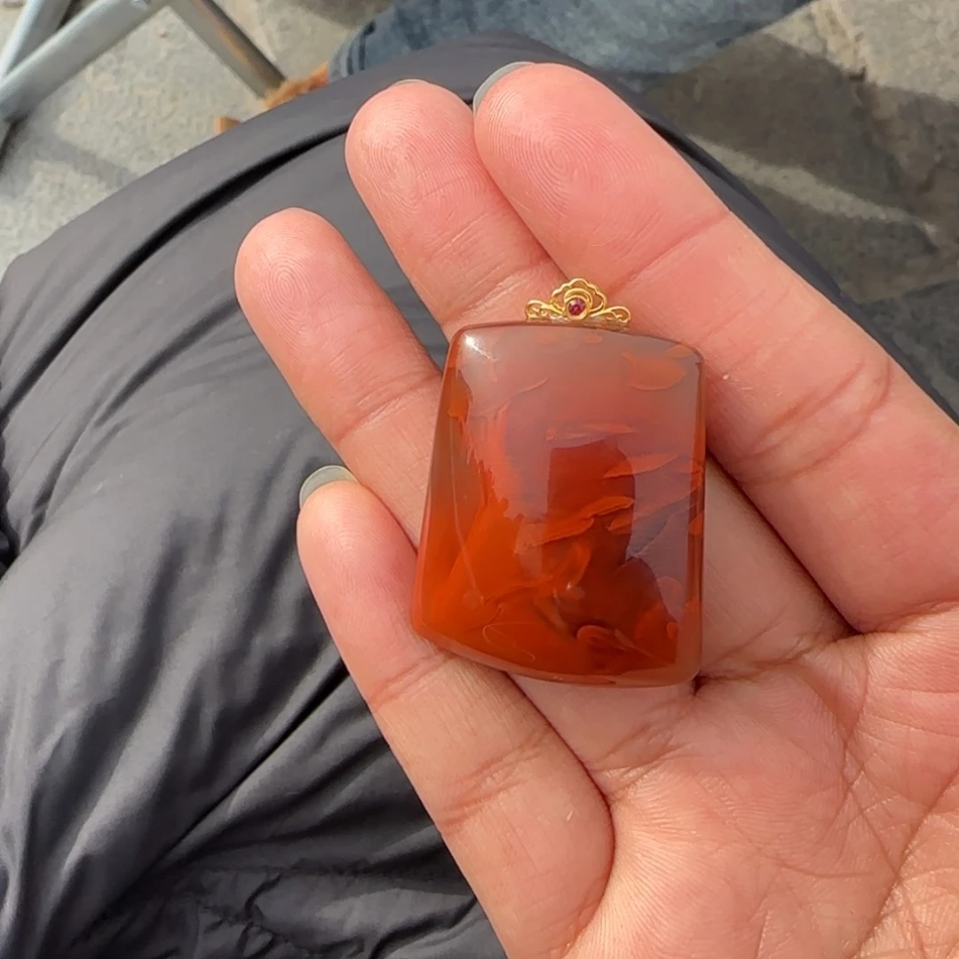 南红玛瑙颈饰18K金镶嵌
