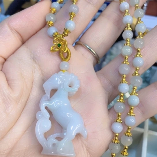 翡翠未镶嵌颈饰羊羊得意套链