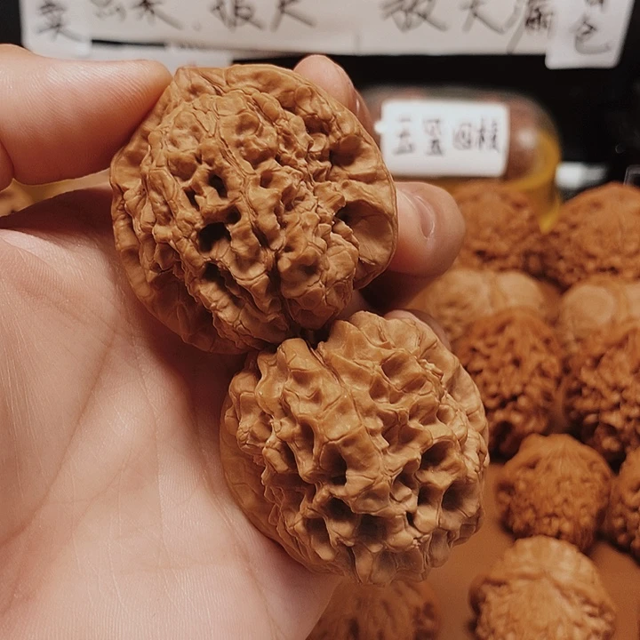 文玩核桃把件龙鼎