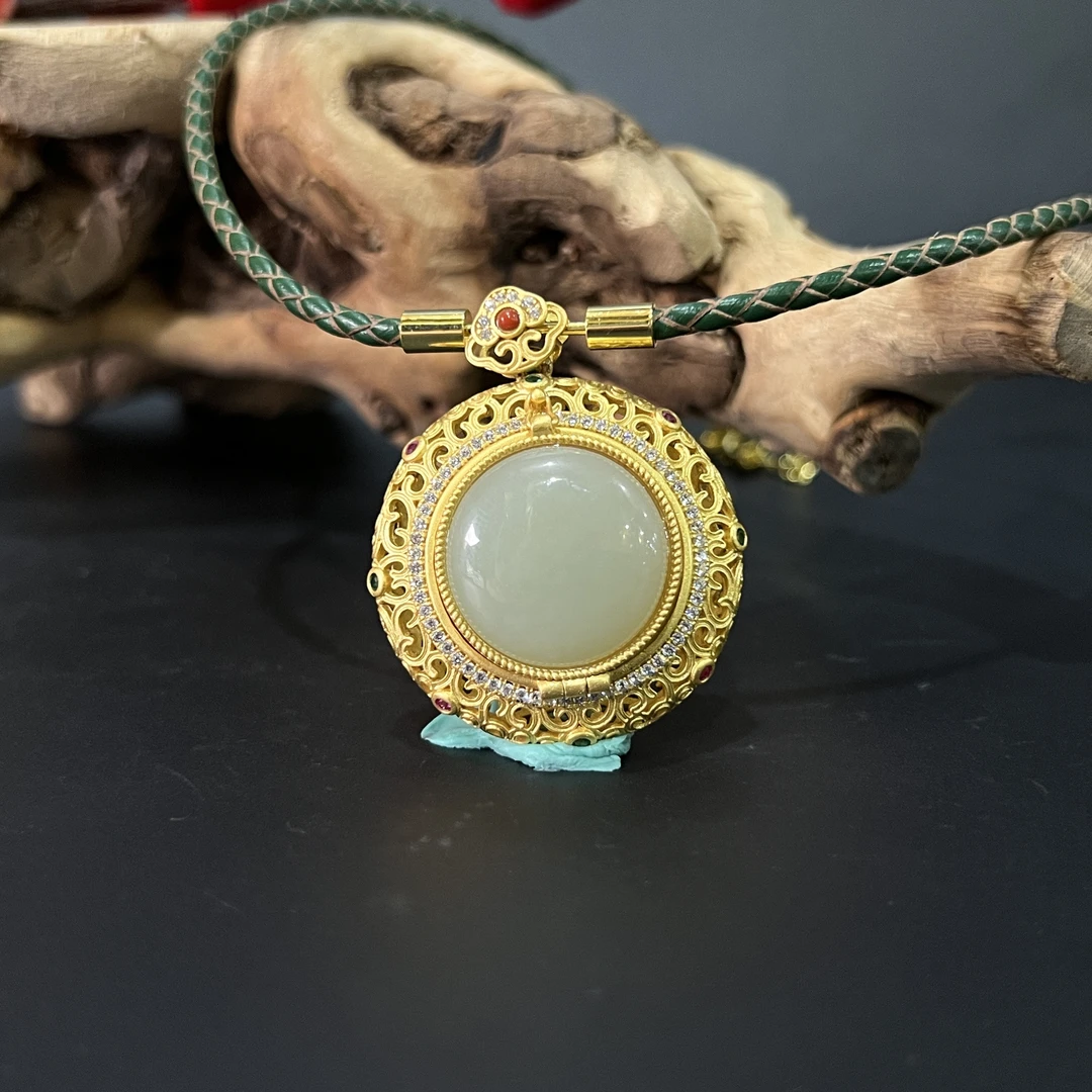 0615GC135和田玉挂件