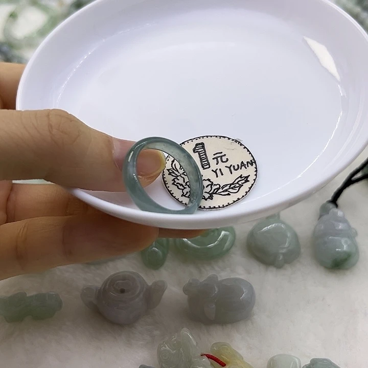 翡翠未镶嵌挂件天然缅甸翡翠A货