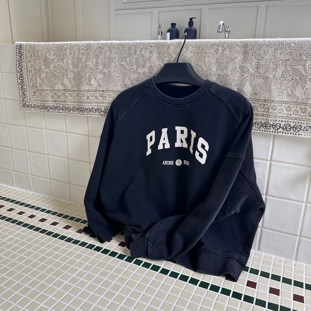 Julia姐姐】“巴黎”不加绒圆领做旧黑卫衣