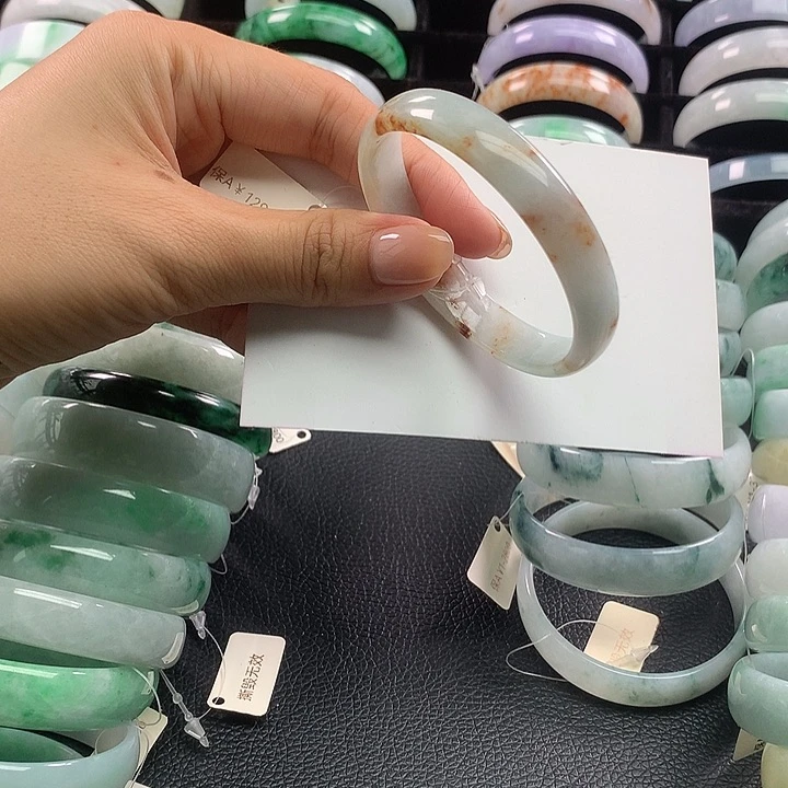 翡翠手镯未镶嵌公主