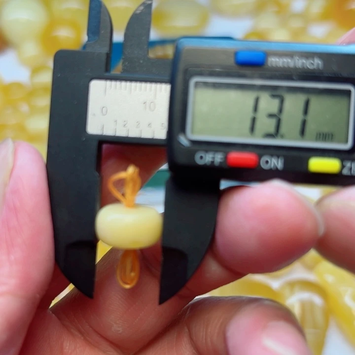 未镶嵌琥珀（矿物珀）裸石