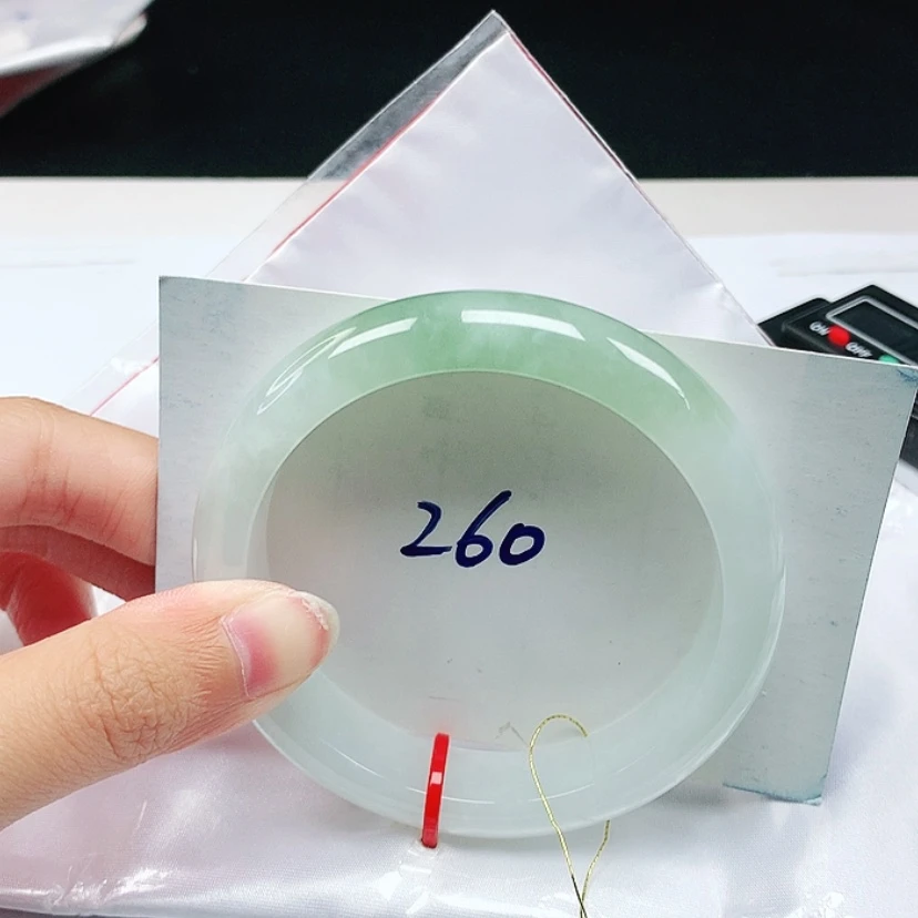 【闪购商品】翡翠手镯未镶嵌56.6圈