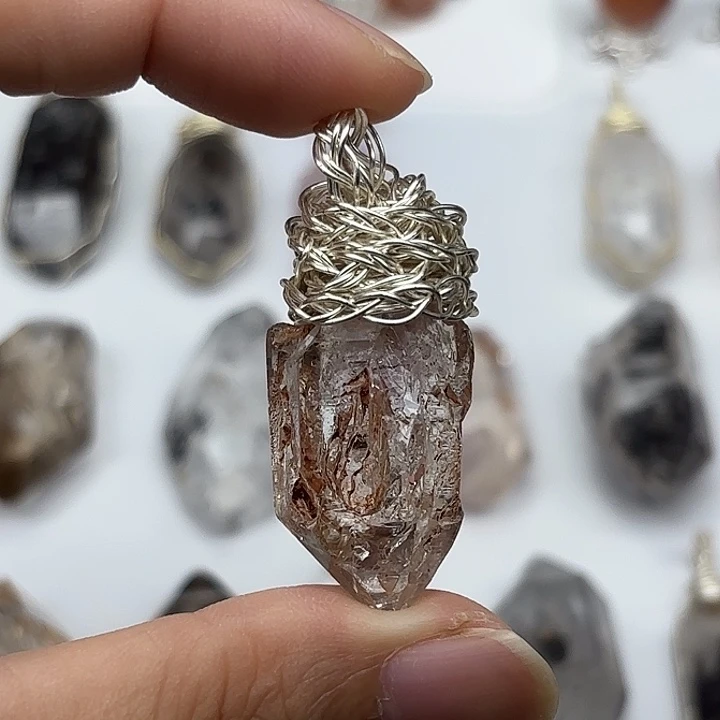 颈饰水晶未镶嵌巴基斯坦红泥闪灵钻46mm+