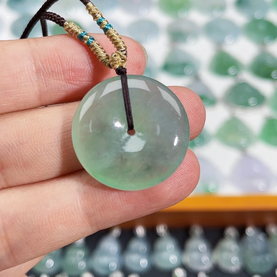 翡翠未镶嵌颈饰吊坠