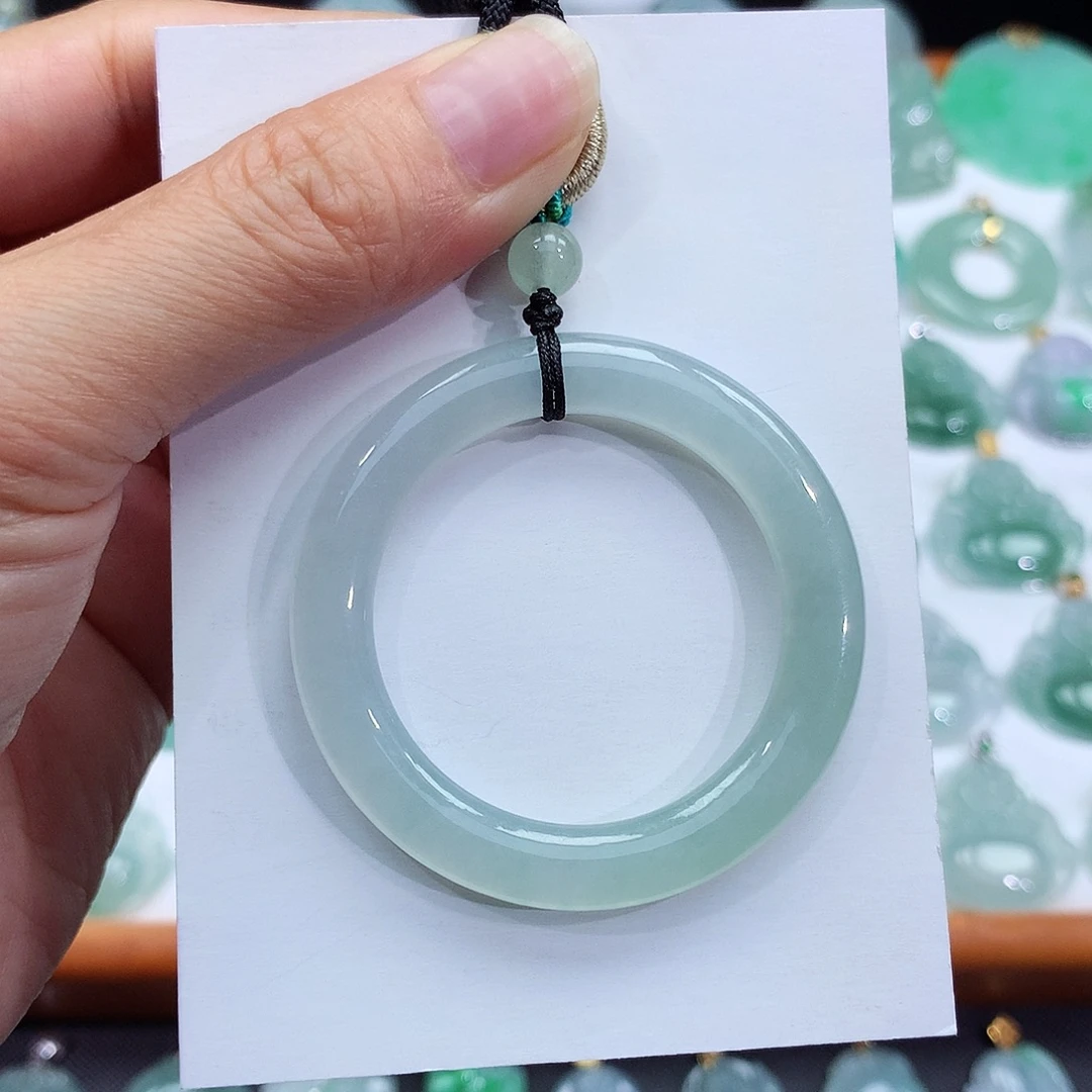 翡翠未镶嵌颈饰翡翠吊坠