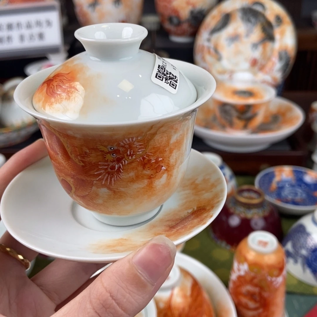 陶瓷的设计师是一个人的